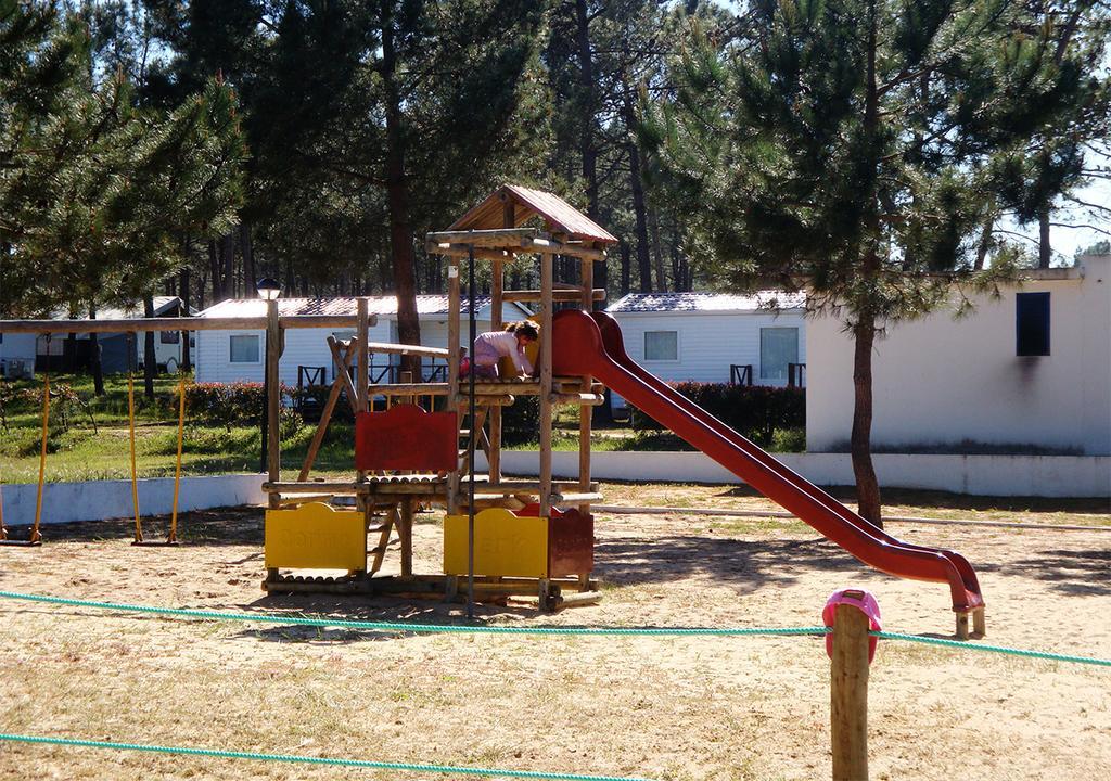 Hotel Parque De Campismo Orbitur Sitava Milfontes Malhadinhas Esterno foto