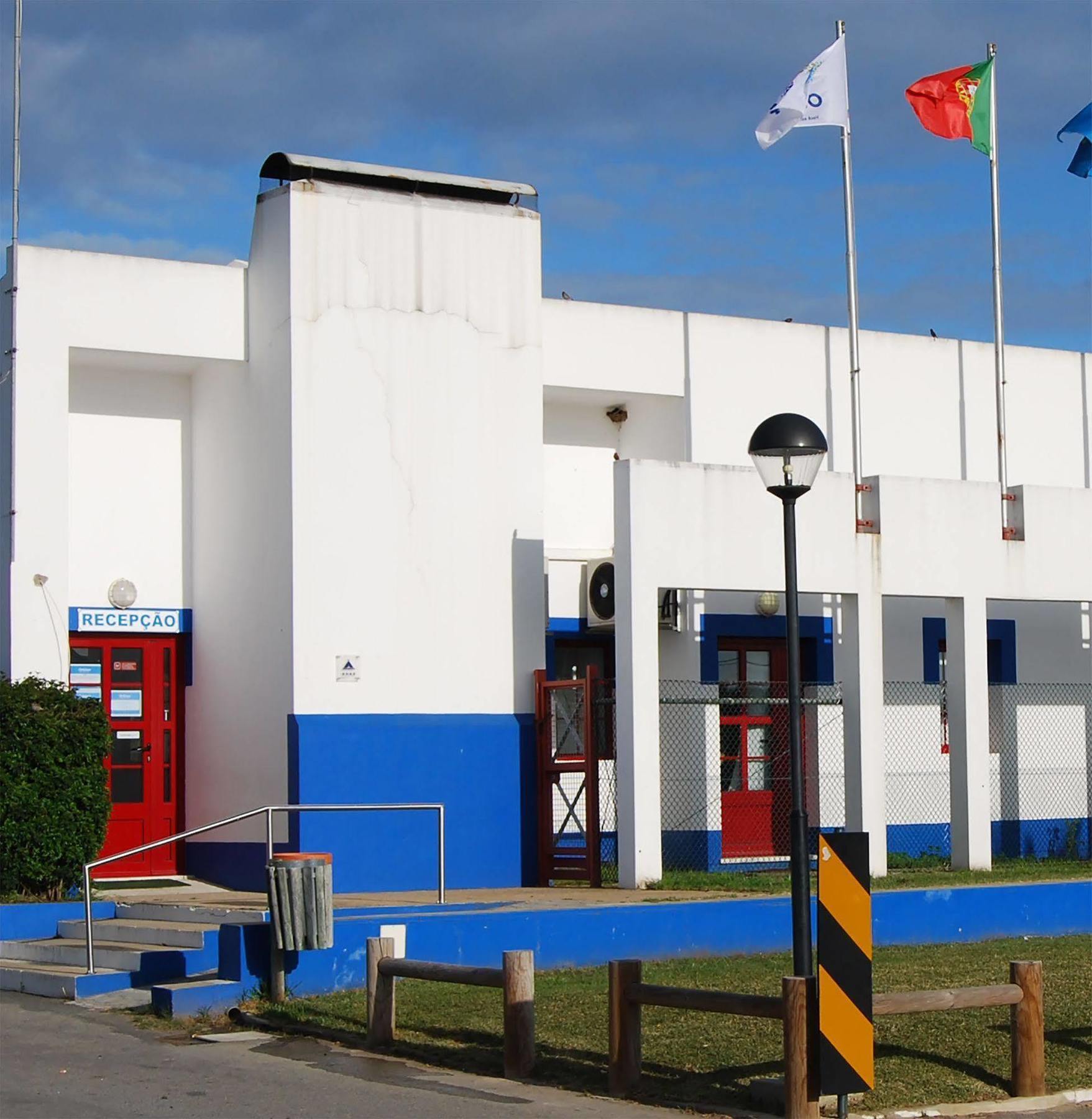 Hotel Parque De Campismo Orbitur Sitava Milfontes Malhadinhas Esterno foto