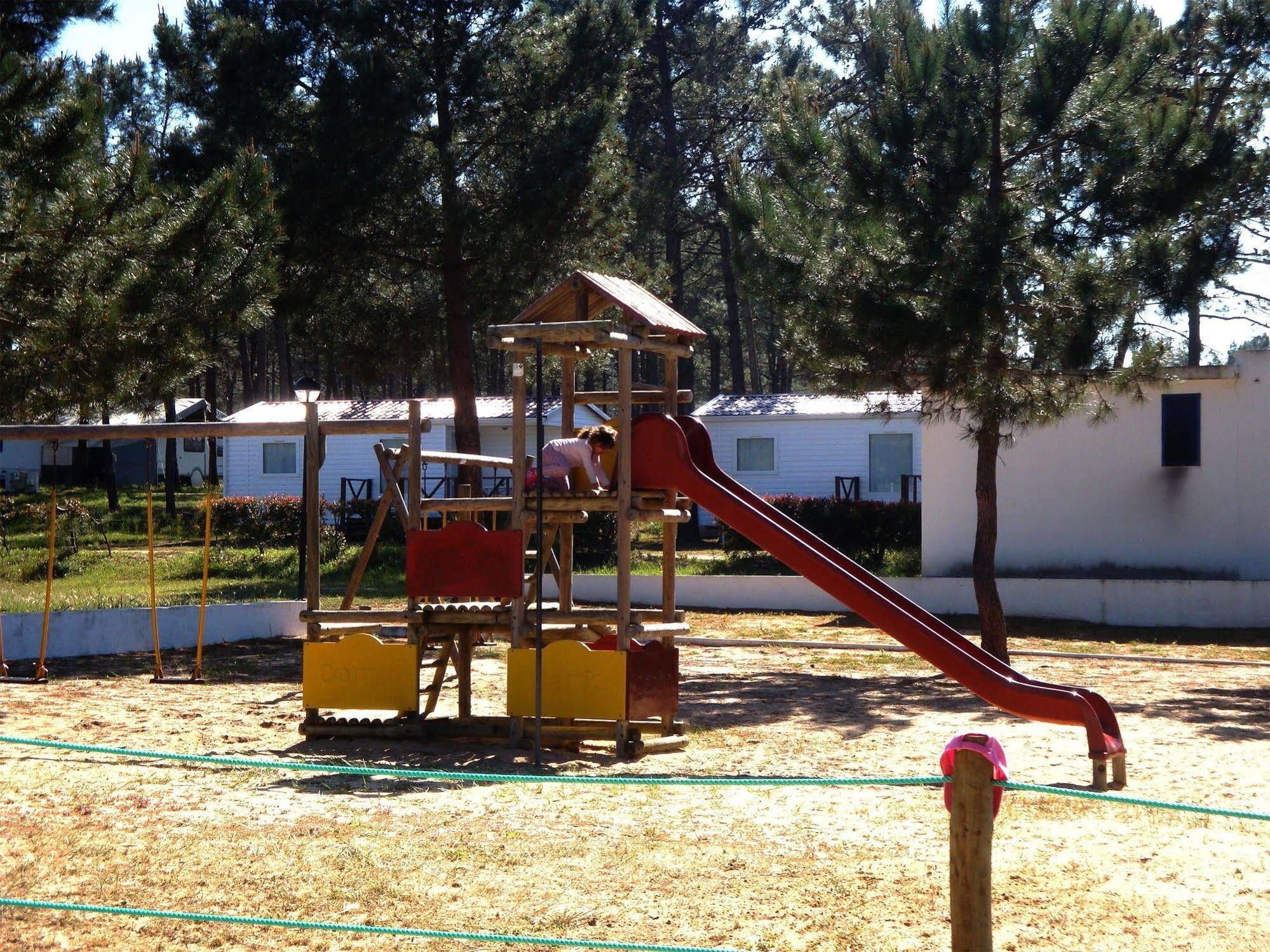 Hotel Parque De Campismo Orbitur Sitava Milfontes Malhadinhas Esterno foto