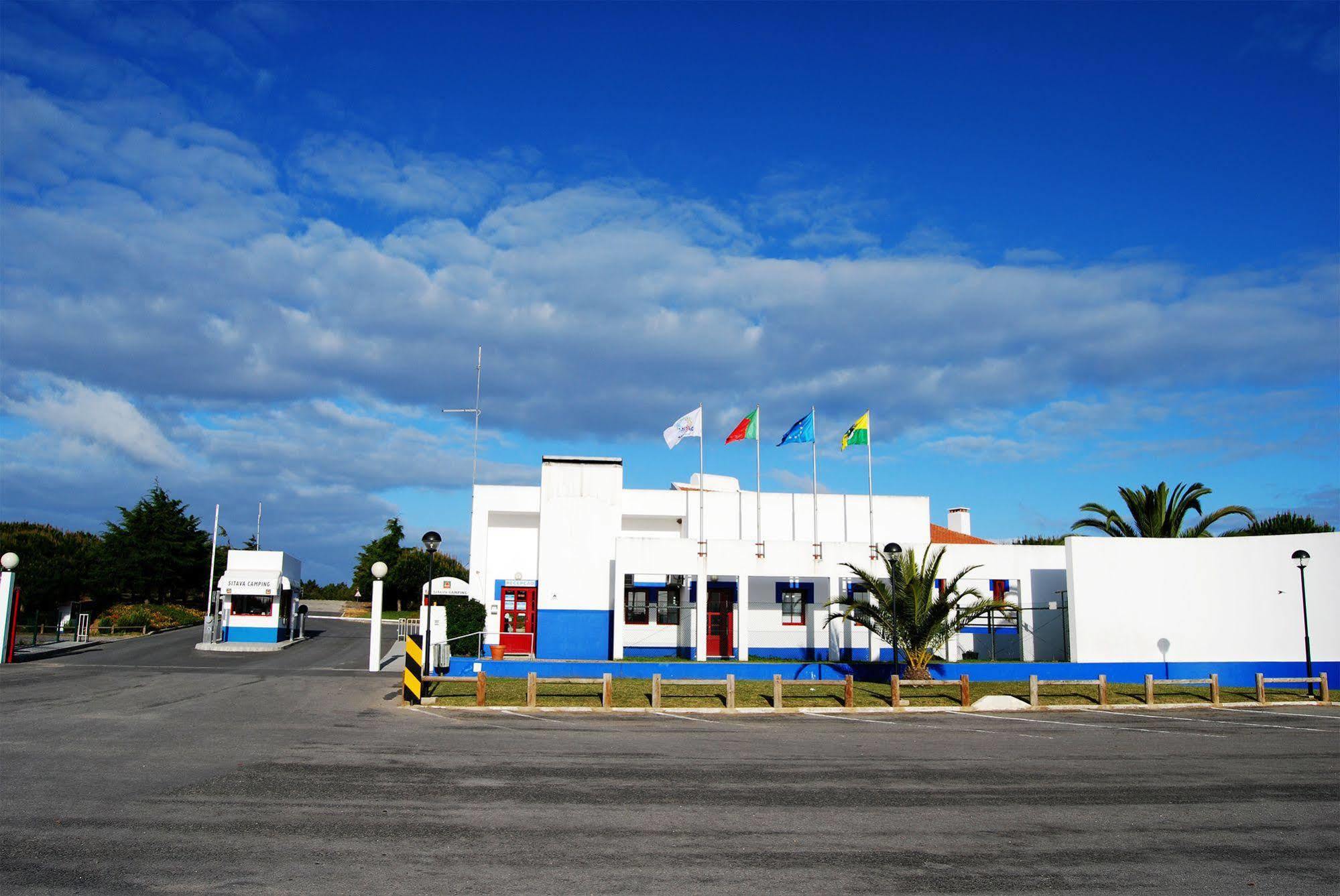 Hotel Parque De Campismo Orbitur Sitava Milfontes Malhadinhas Esterno foto